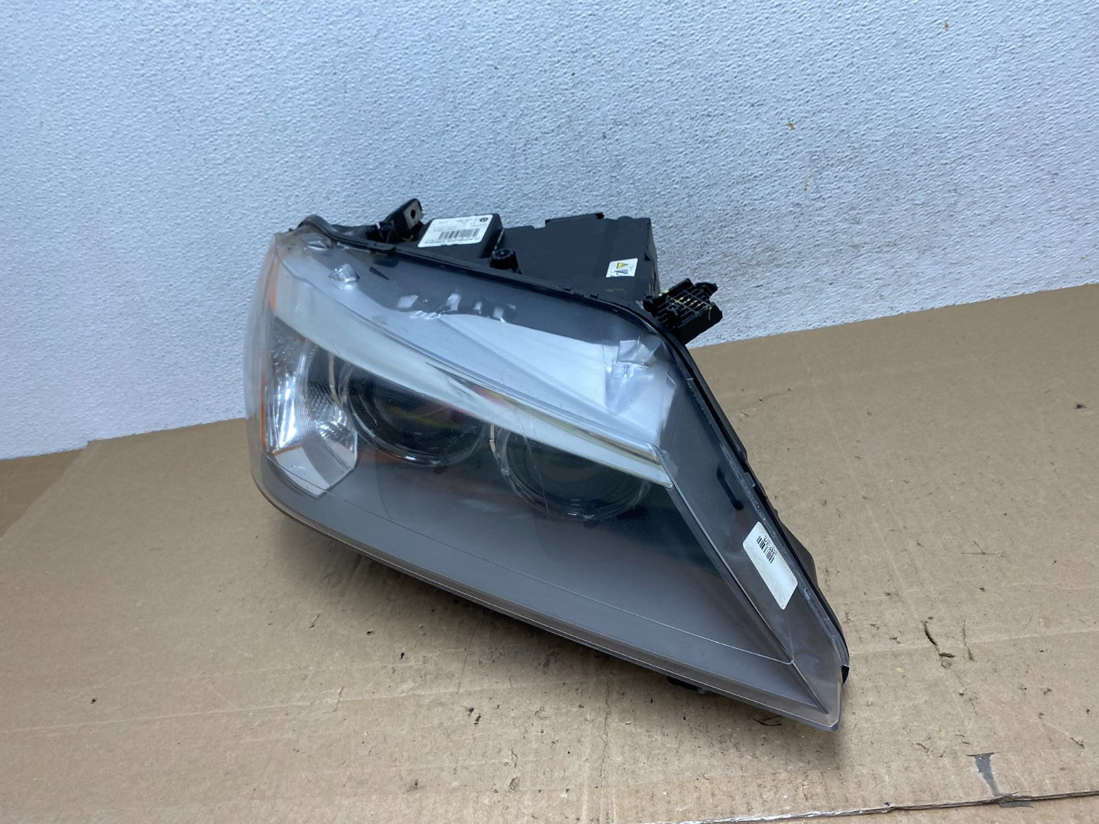2011 to 2014 BMW X3 Right Passenger RH Side Xenon Headlight AE6463 DW1