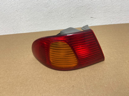 1998 1999 2000 Toyota Corolla Left Driver Lh Side Tail light AB9946 DW0
