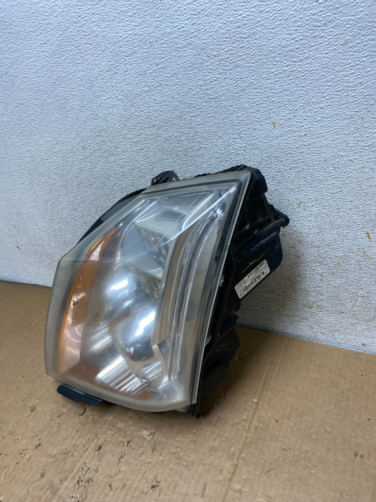 2008 to 2014 Cadillac CTS Left Driver LH Side Xenon Headlight AI9143 DW1