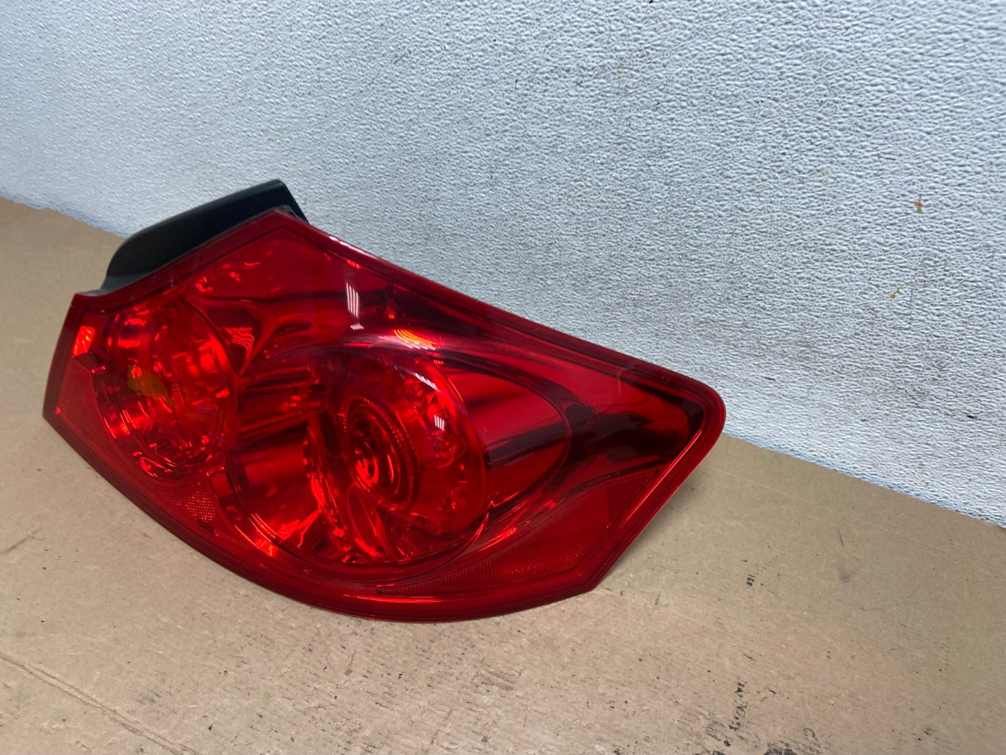 2007 to 2013 Infiniti G35 G37 Sedan Right Passenger Rh Tail Light AF4875 LK1