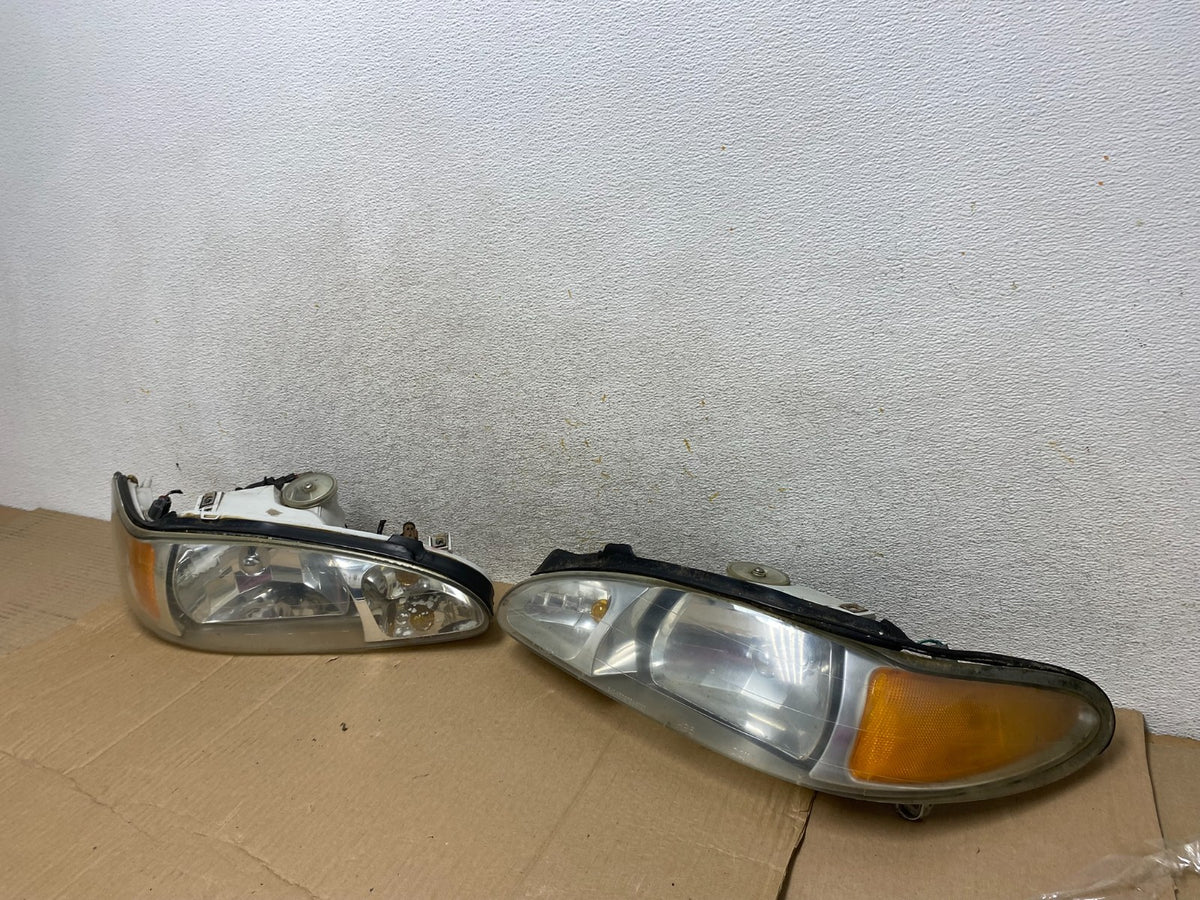 1998 to 2003 Ford Escort Left+Right Set Halogen Headlights AI1150 DW1