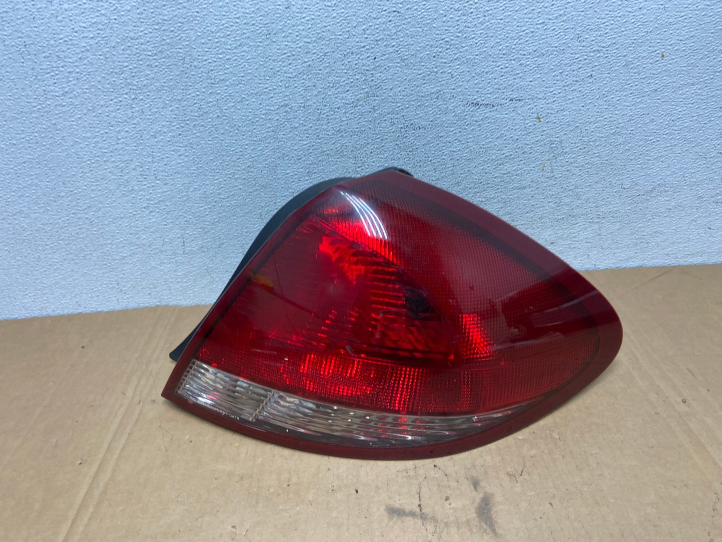 2004 2005 2006 2007 Ford Taurus Right Passenger Side Tail Light AD2739 LK0