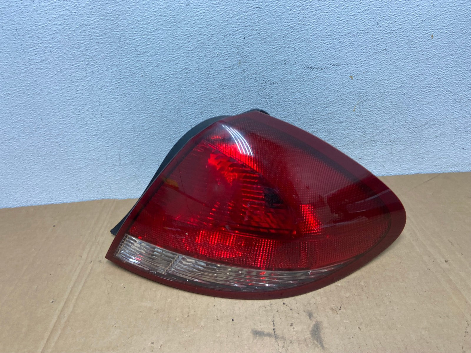 2004 2005 2006 2007 Ford Taurus Right Passenger Side Tail Light AD2739 LK0