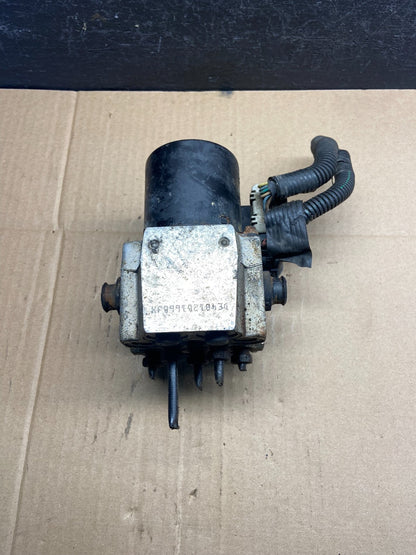 2004-07 Chevrolet Express ABS Pump Control 13567136 Module AD1784 DG5