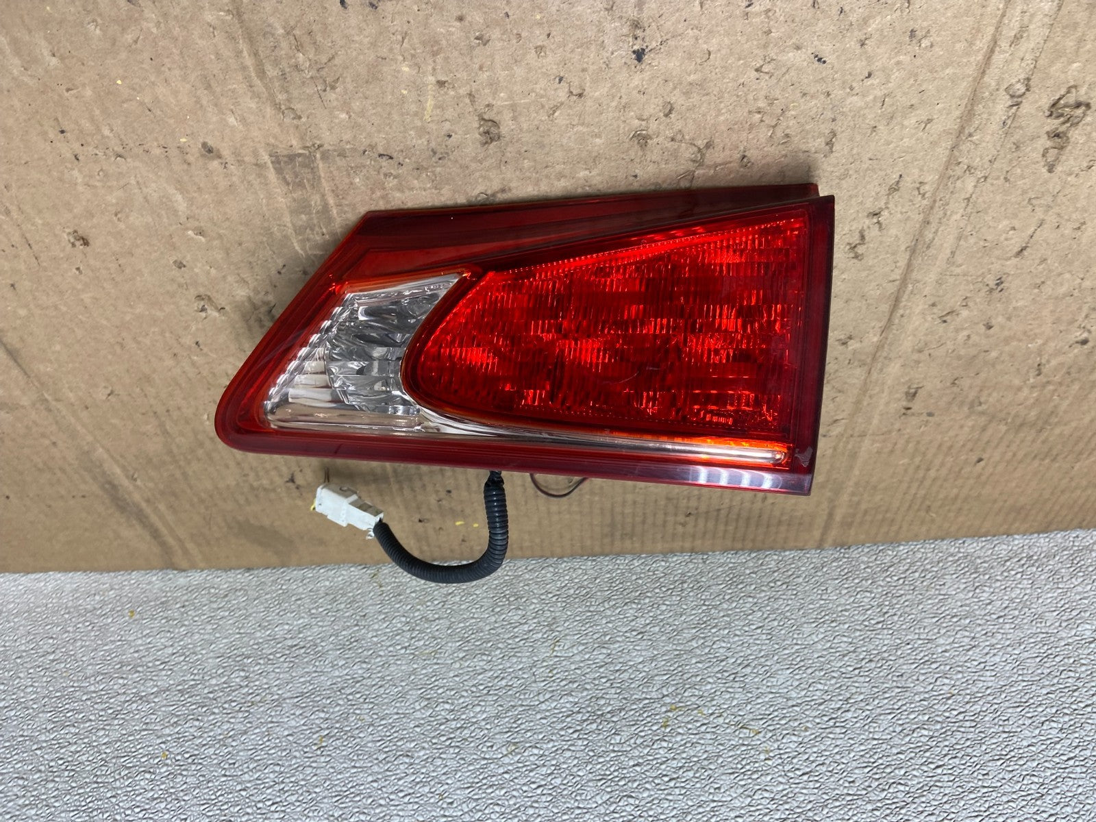 2009 - 2010 Lexus Is250 Is350 Right Passenger RH Inner Tail Light Oem AA7071 DW0