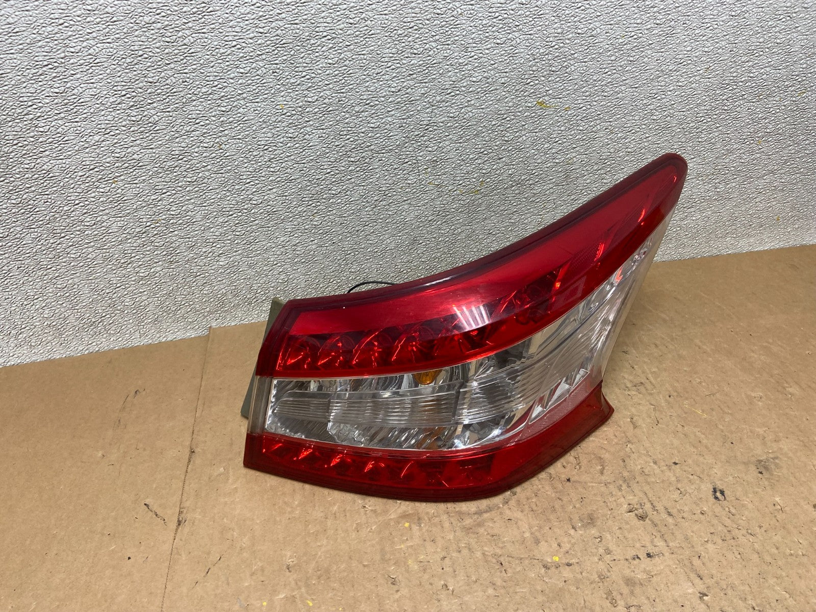 2013 2014 2015 Nissan Sentra Led Right Passenger Side Tail Light Z7845 DW0