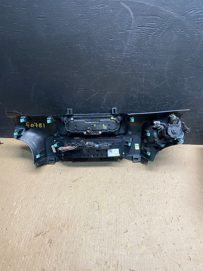 2020 to 2023 Ford  Explorer Radio Climate Control Panel Trim F0781 PS5
