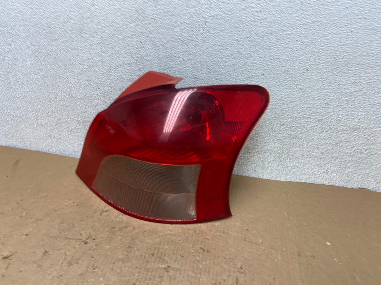 2006 to 2008 Toyota Yaris Hatchback Right Passenger RH Tail Light AD8236 DW1