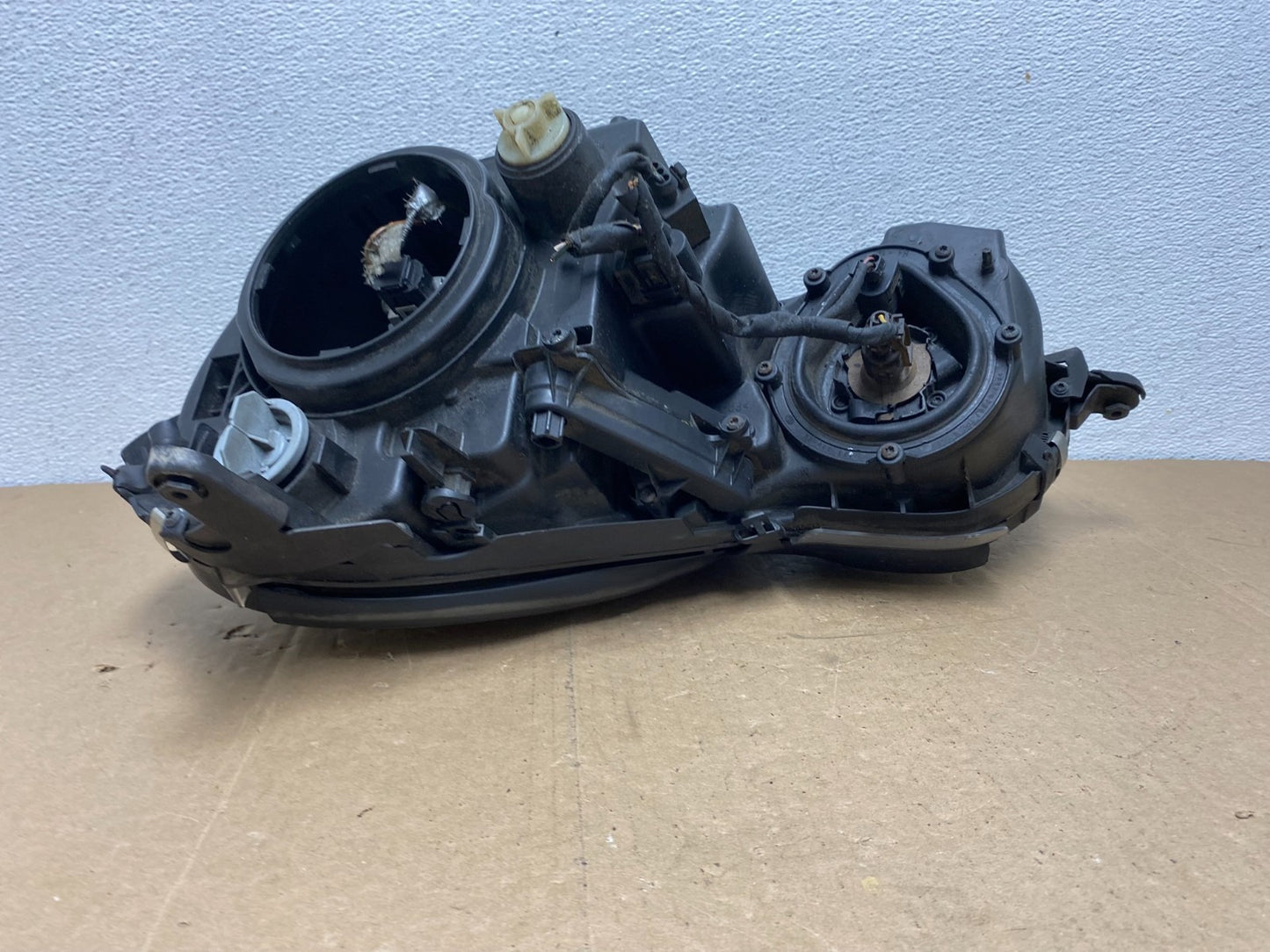 2003-2006 Mercedes E E320 E350 Class Right Passenger Halogen Headlight AC5664 DW6