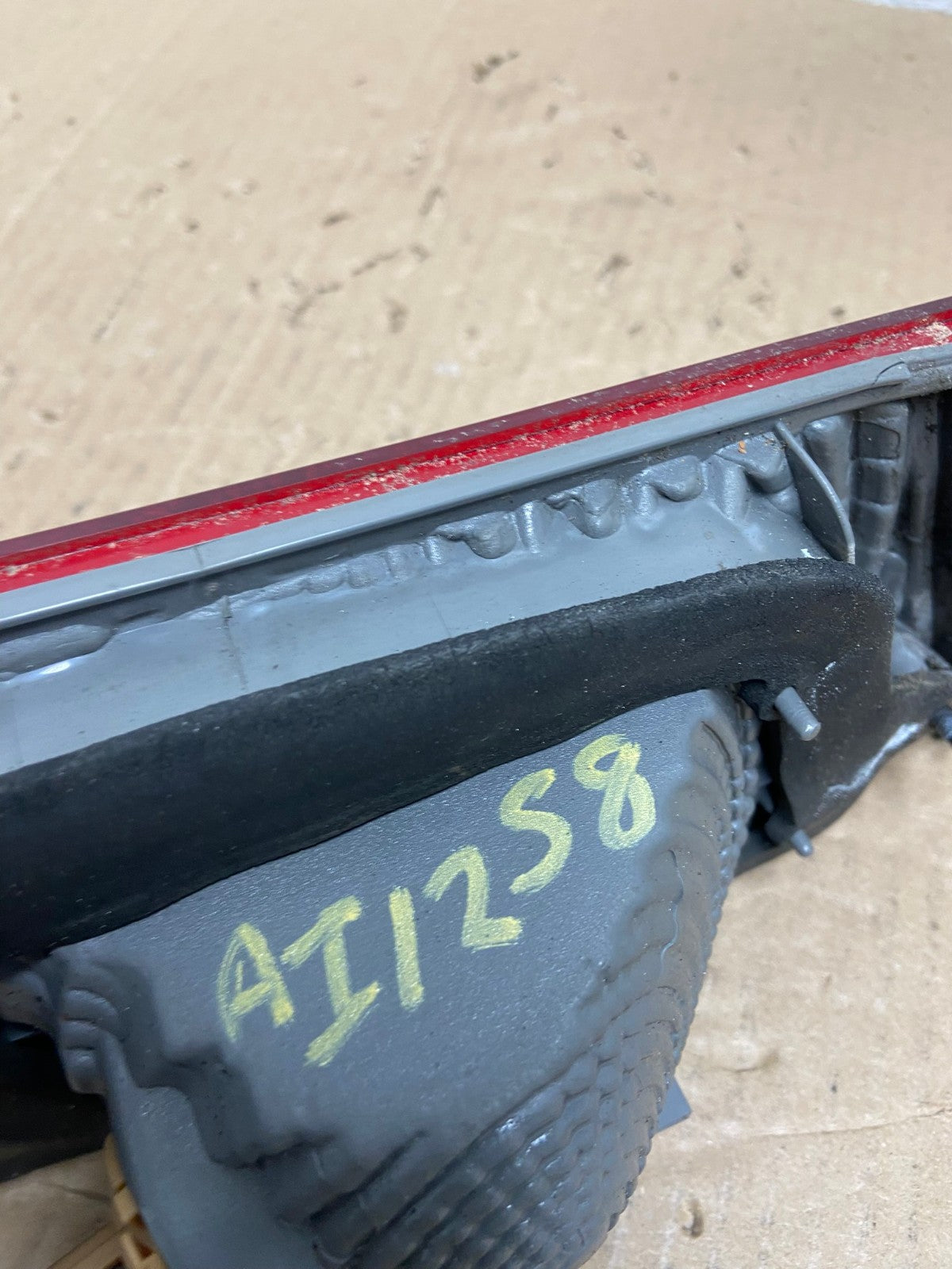 2000-2001 Toyota Camry Tail Light Right Passenger Rh Side Inner AI1258 LK6