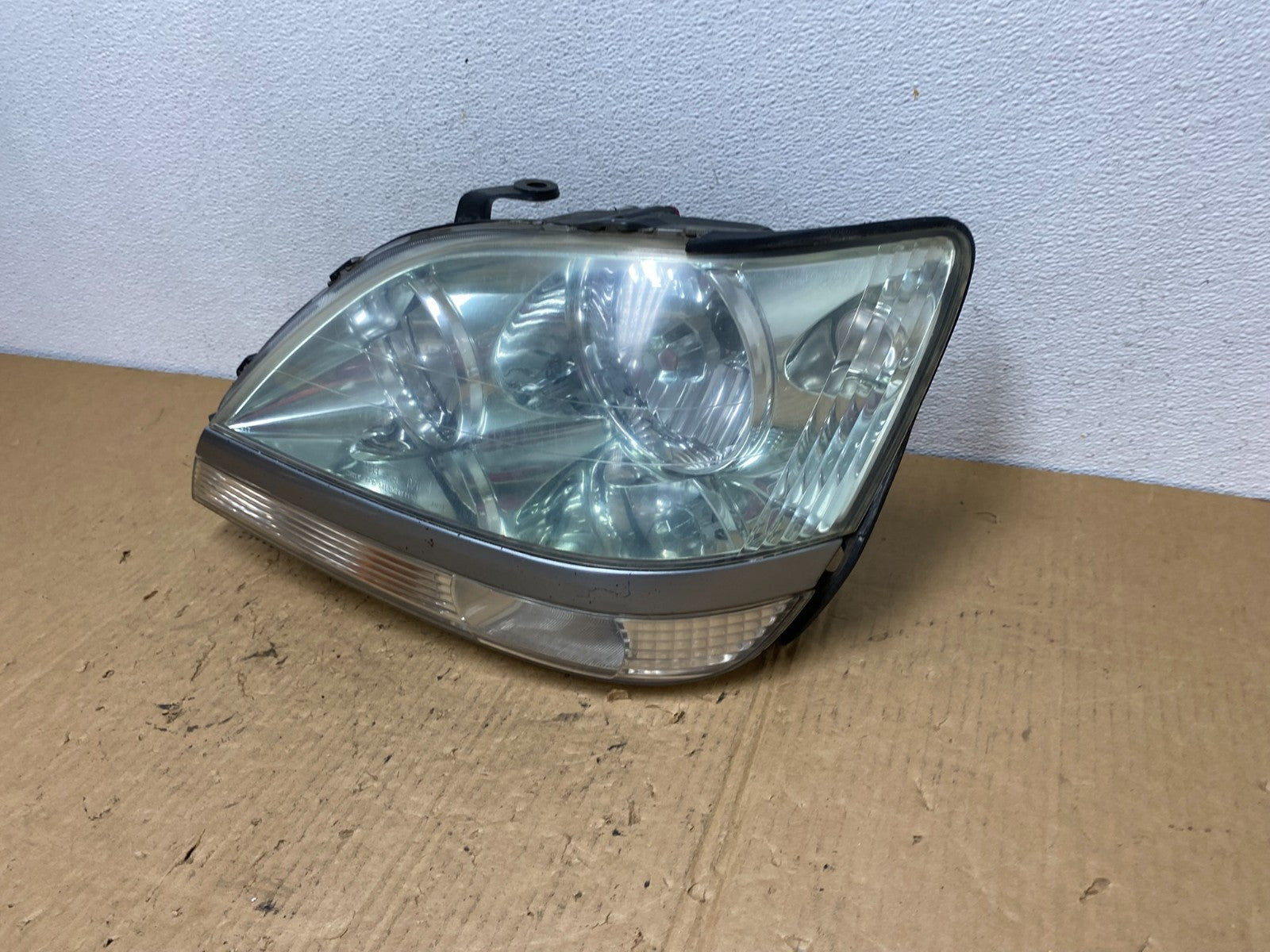 2001 2002 2003 Lexus RX300 Left Driver Headlight Xenon HID AC8131 DW1