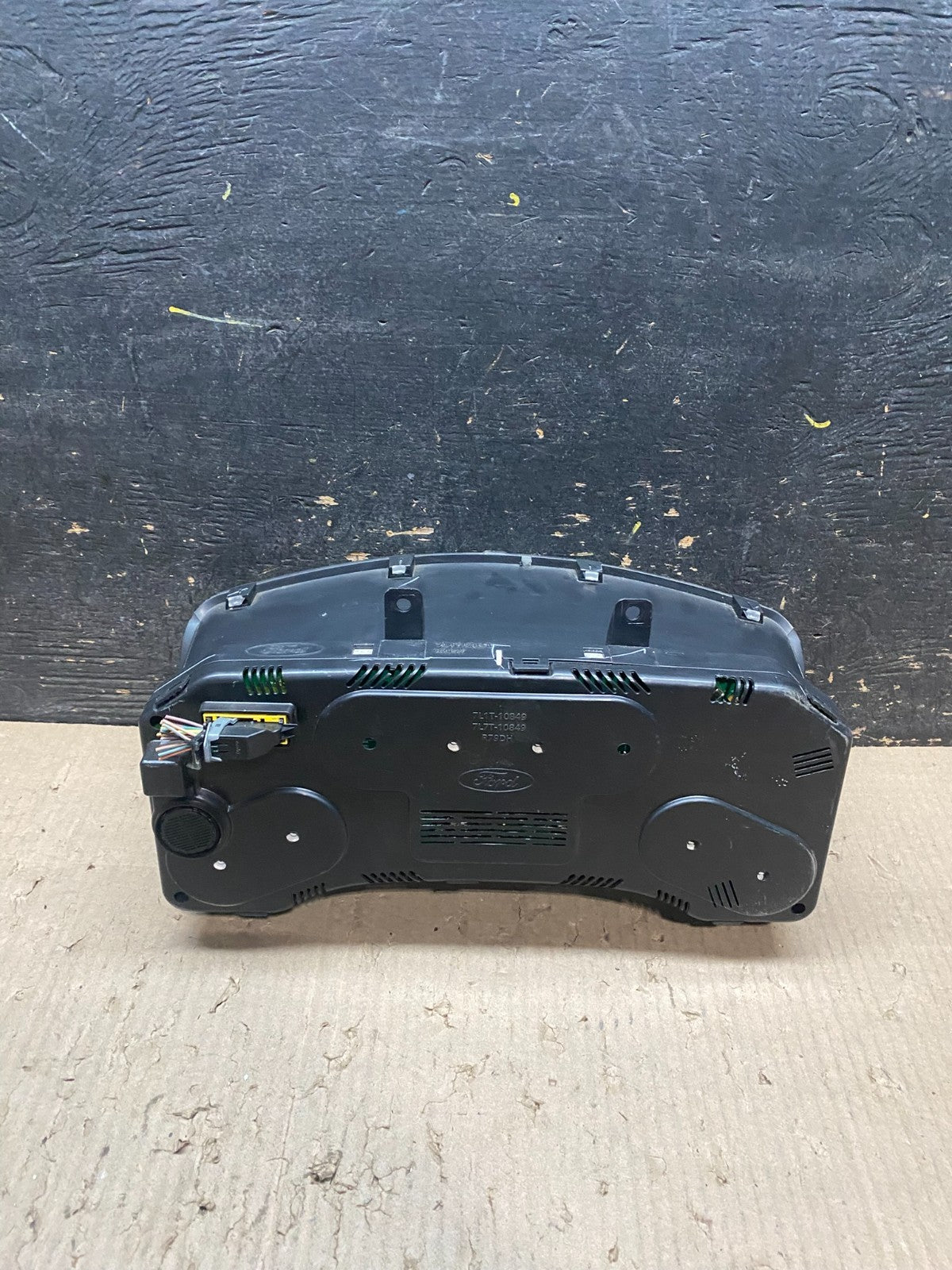2007 Ford  Expedition Speedometer Cluster Gauge X8083 DG5