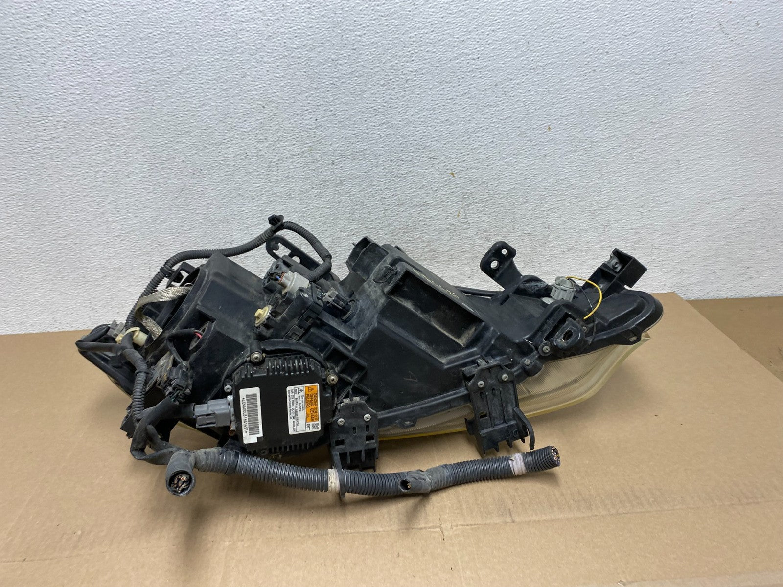 2011 to 2014 Nissan Murano Headlight Left Driver LH Side Xenon Hid AE6626 DW7