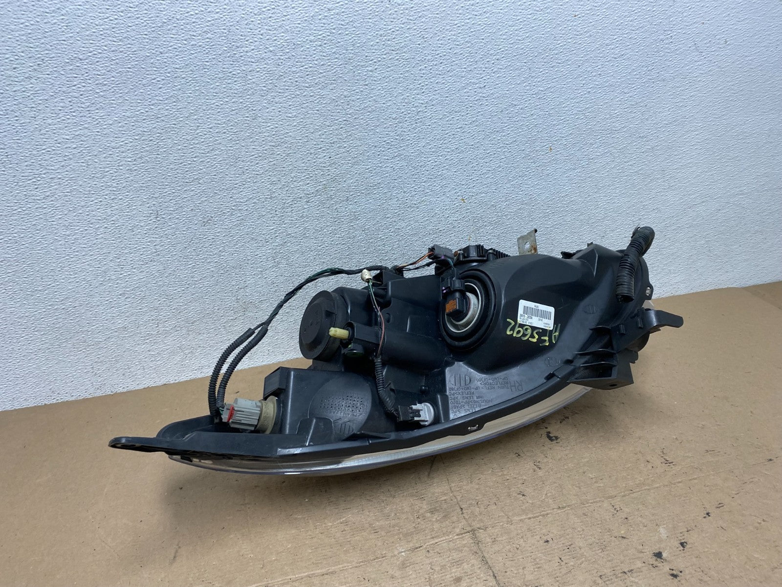 Sedan 2010 - 2012 Nissan Altima Headlight Xenon Right Passenger Rh AF5692 DW4