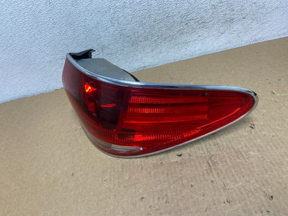 2005 - 2006 Lexus ES330 Right Passenger RH Side Tail Light AF7399 DW1
