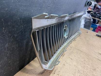 2002 to 2005 Mercury Mountaineer Front Upper Grill Grille Oem N9220 DG10