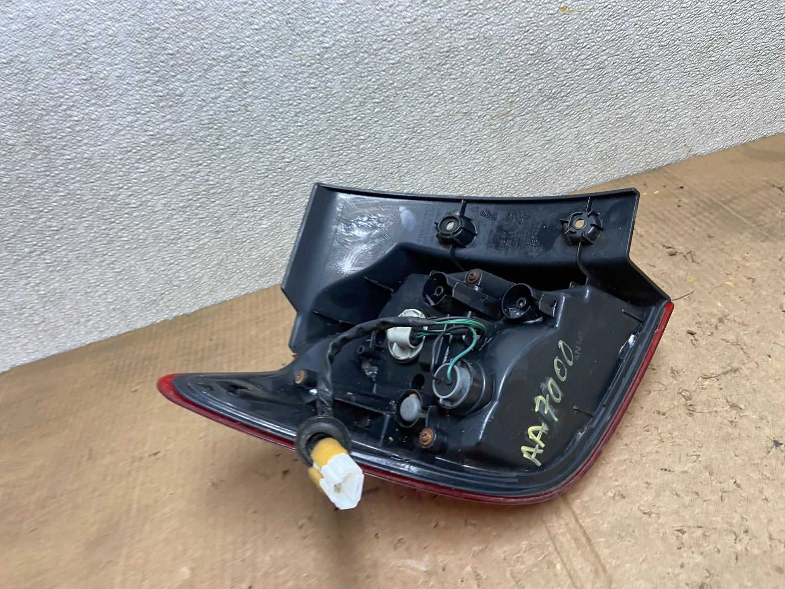 2010 to 2018 Mitsubishi ASX Right Passenger RH Side Tail Light Oem AA7000 LK4