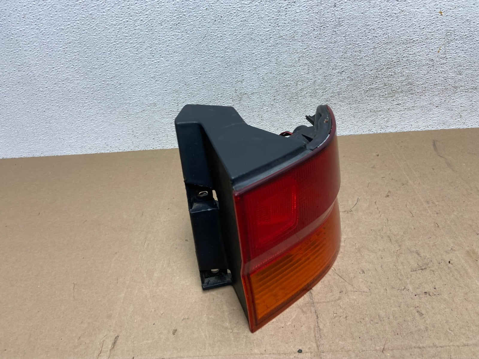 1999 2000 2001 Honda Odyssey Right Passenger Side Tail Light AE6830 LK2