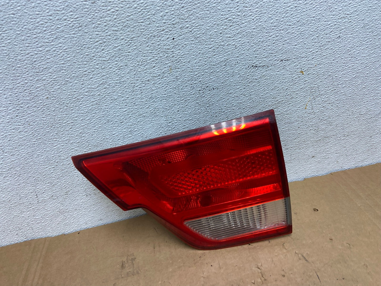2011-2013 Jeep Grand Cherokee Right Passenger Rh Inner Tail Light AD3102 LK0
