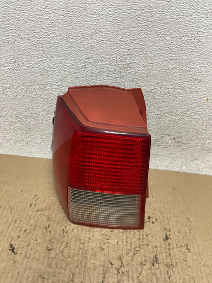 2004-2005 Mitsubishi Endeavor Left Driver LH Tail Light AF7126 DW0
