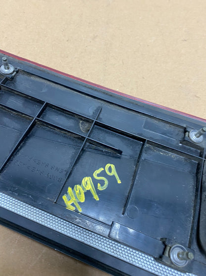 1996 to 1998 Mercury Villager Right Passenger Side Inner Tail Light OEM H0959 KC9