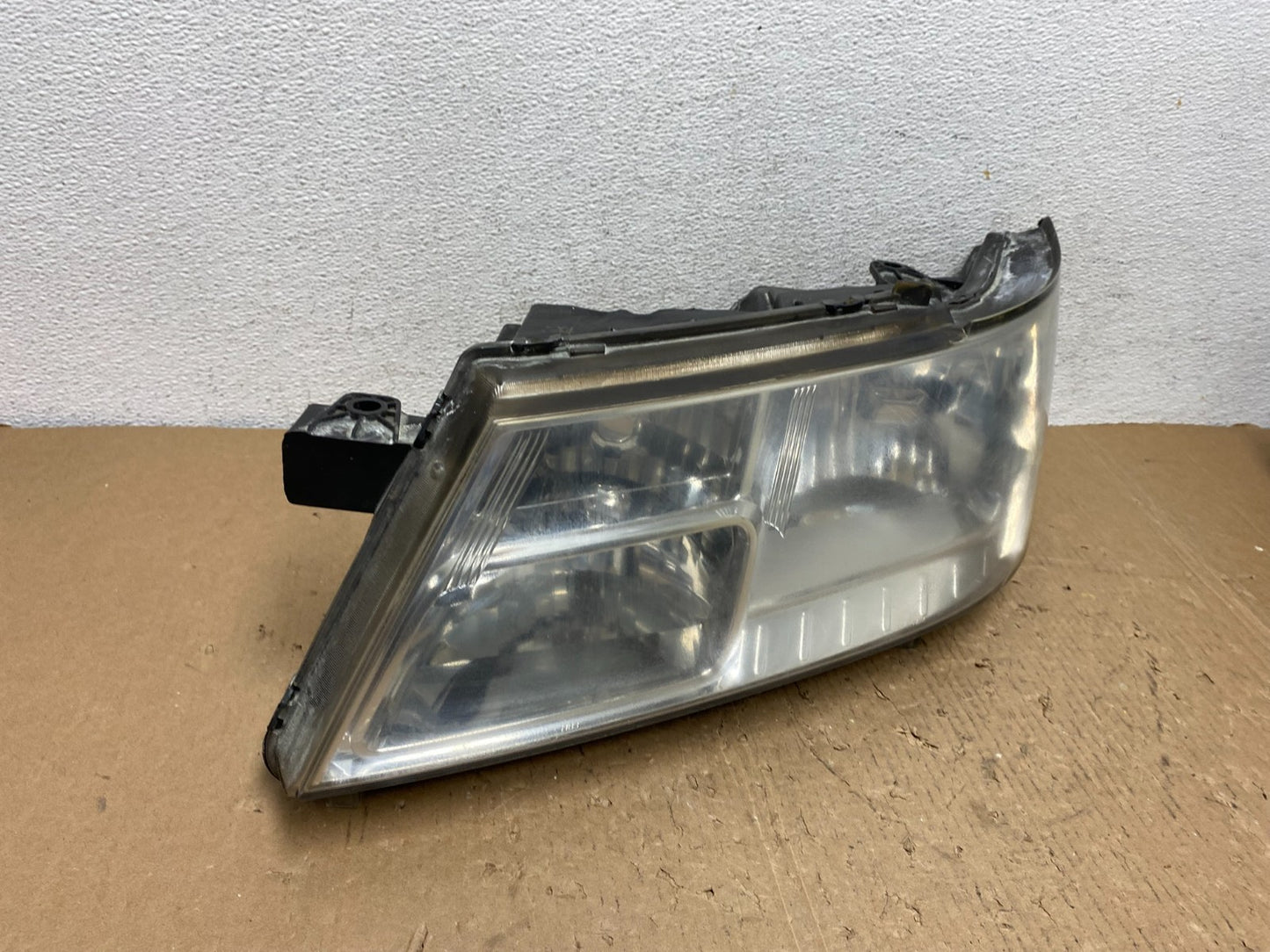 2009 to 2017 Dodge Journey Headlight Left Driver Lh Side Halogen AD8769 DW2