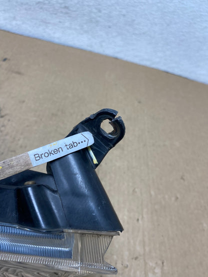 2011-2014 Nissan Juke Turn Signal Headlight Right Passenger RH Halogen AG2203 DW5