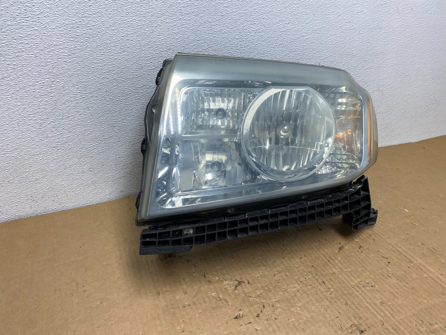 2009 2010 2011 Honda Pilot Left Driver LH Halogen Headlight AC7734 DW2