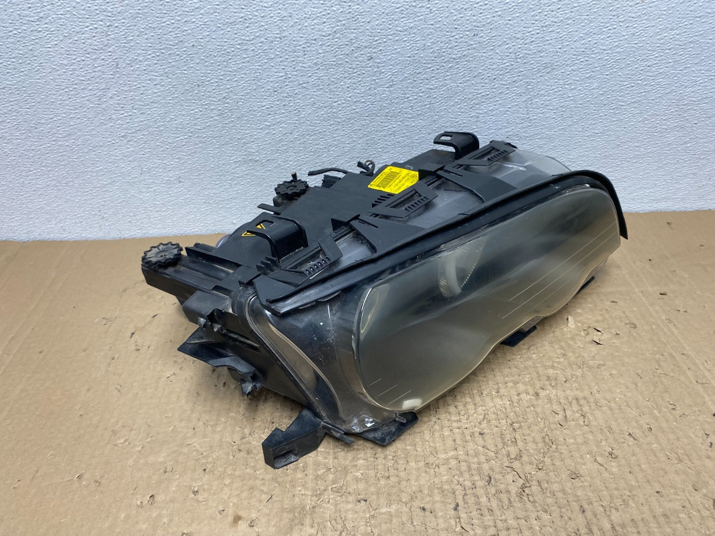 2002 to 2003 BMW 325Ci 330Ci E46 Coupe Right Passenger Xenon Headlight AC4129 DW2