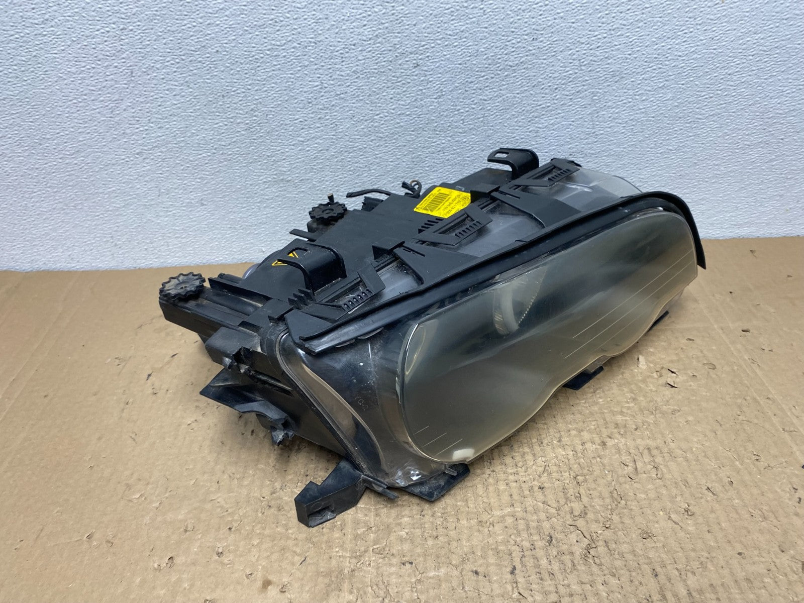 2002 to 2003 BMW 325Ci 330Ci E46 Coupe Right Passenger Xenon Headlight AC4129 DW2
