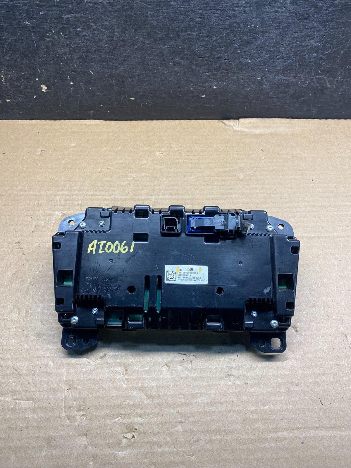 2017 Chevrolet Volt Speedometer Cluster Gauge AI0061 DG4
