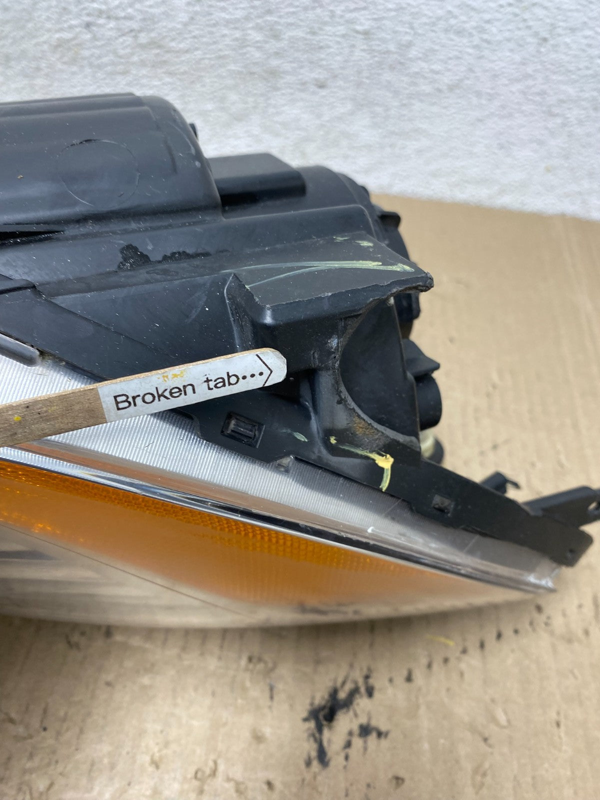 2011 2012 2013 2014 Chrysler 200 Right Passenger Halogen Headlight AF7111 DW5
