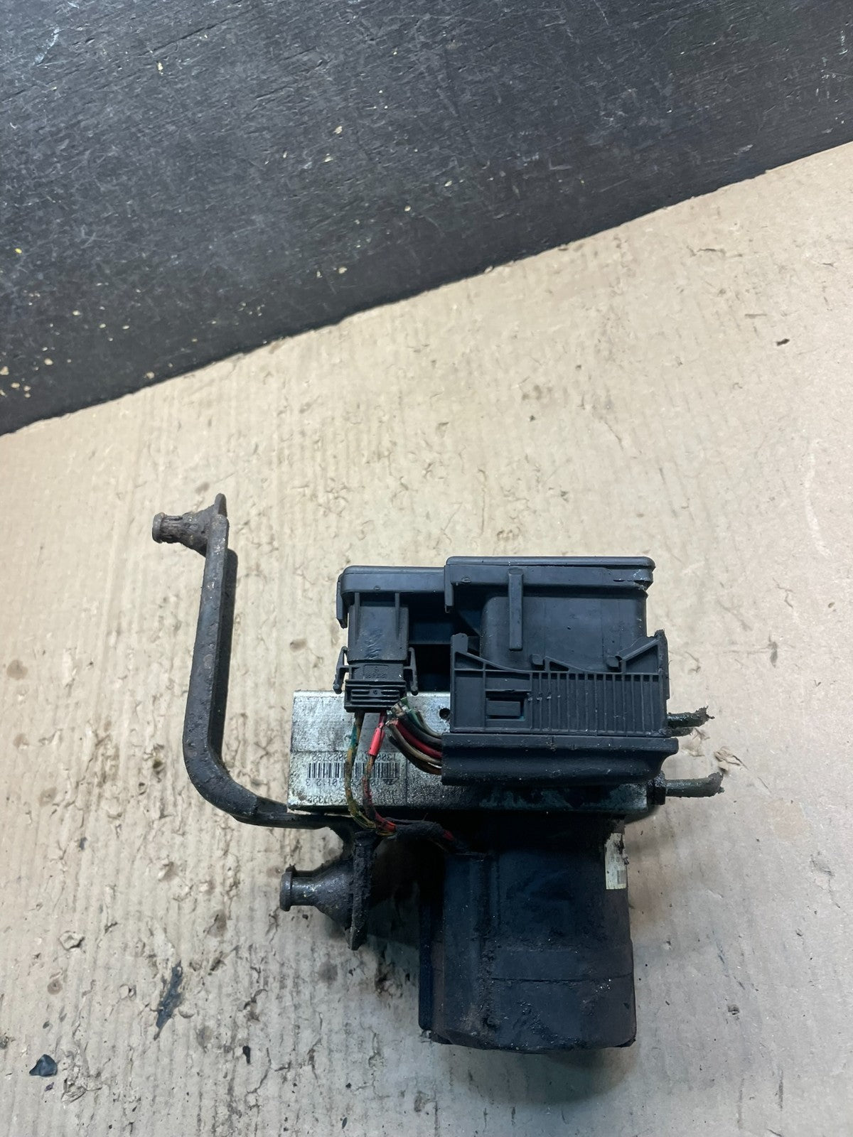 Mercedes W163 ML320 ML430 ABS Anti Lock Brake Pump Module X0984 DG1