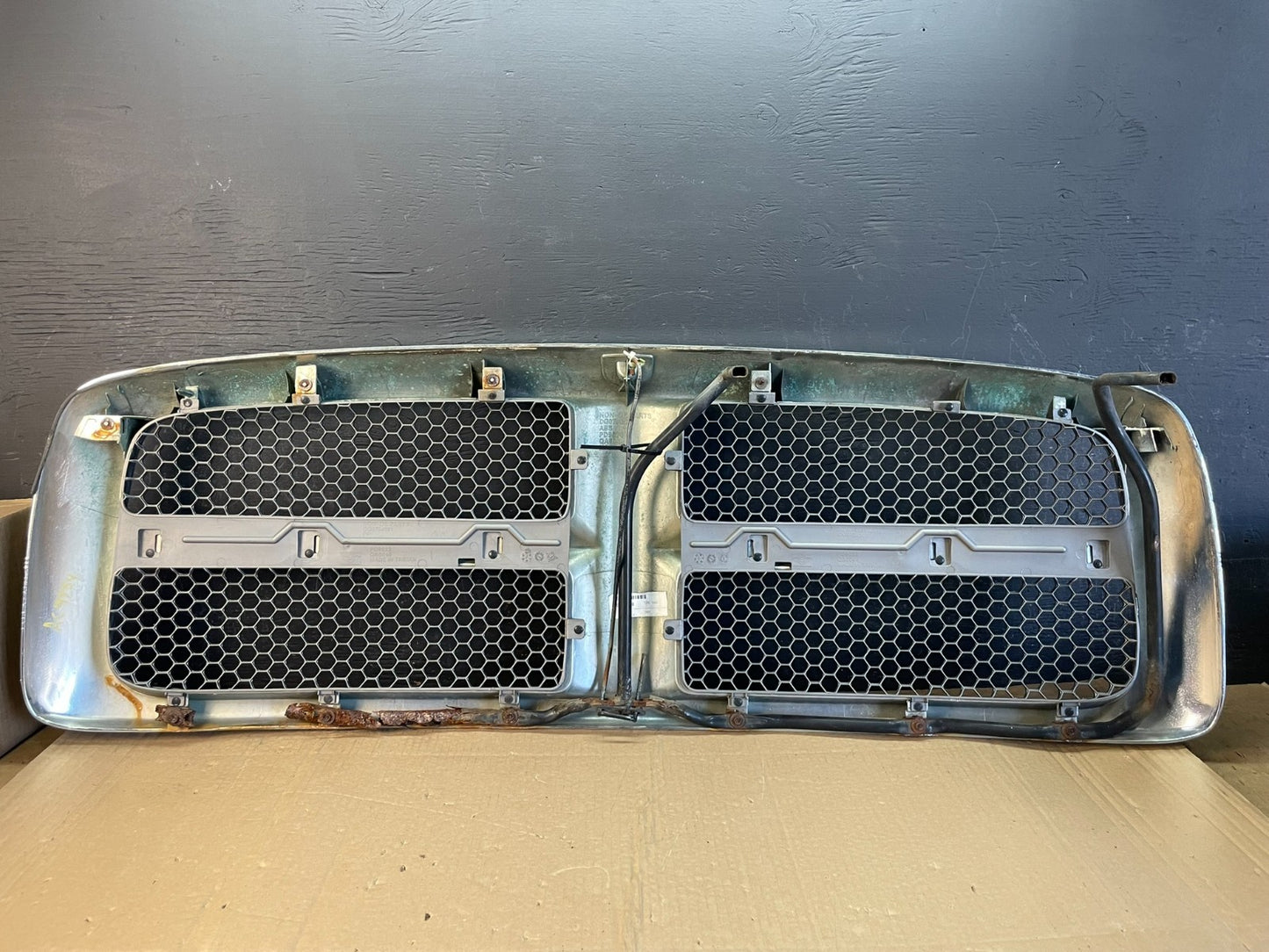 2002 to 2005 Dodge Ram 1500 Upper Front Grill Grille Aftermarket AC9754 DG6