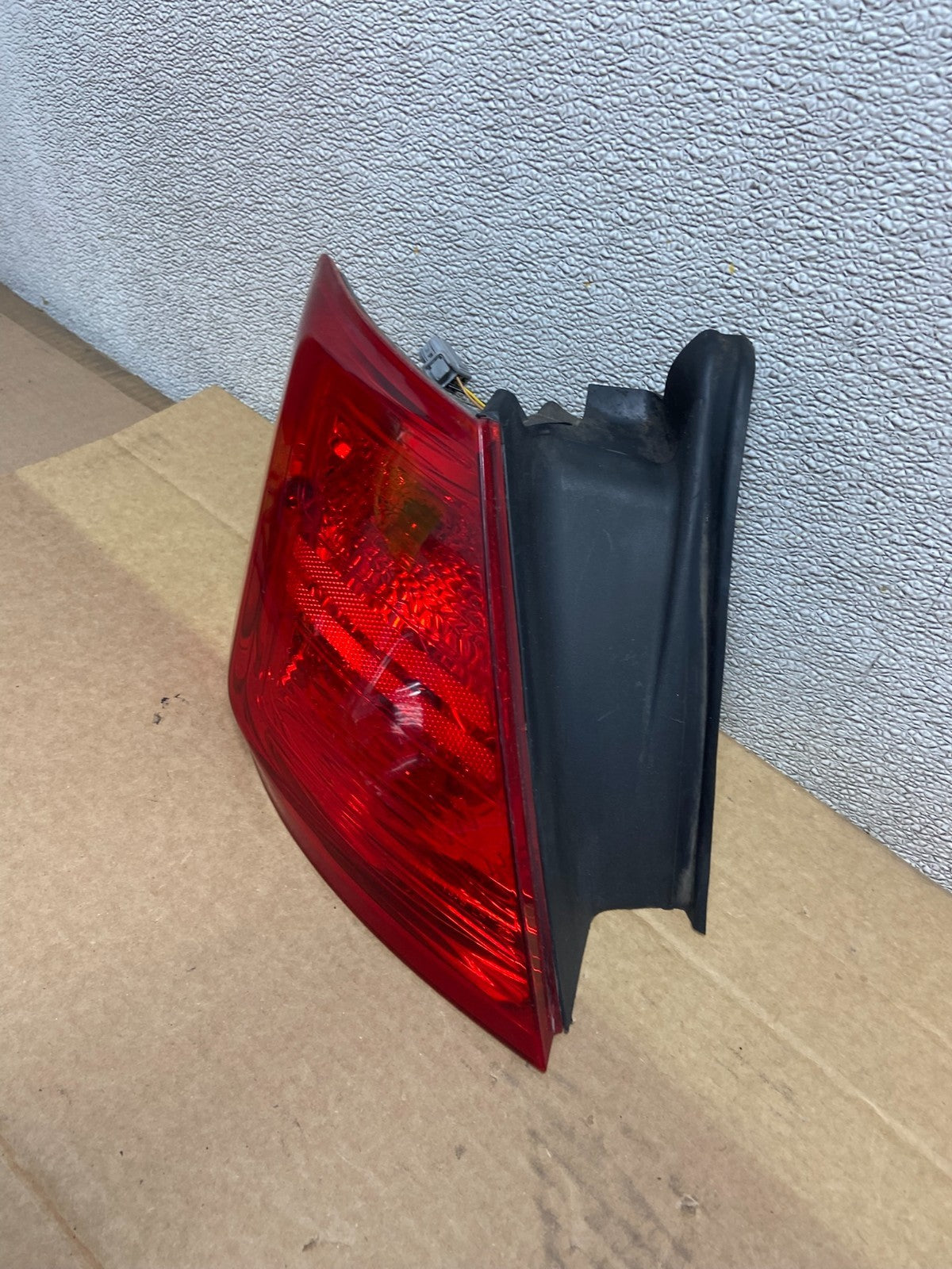 2014 - 2018 Ford Taurus Interceptor Left Driver LH Side Tail Light OEM AB5058 DW1
