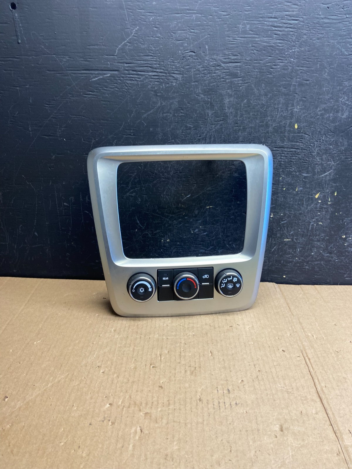2013 - 2016 GMC Acadia A/C Heater Climate Control Radio Panel Bezel OE AE4227 DG0