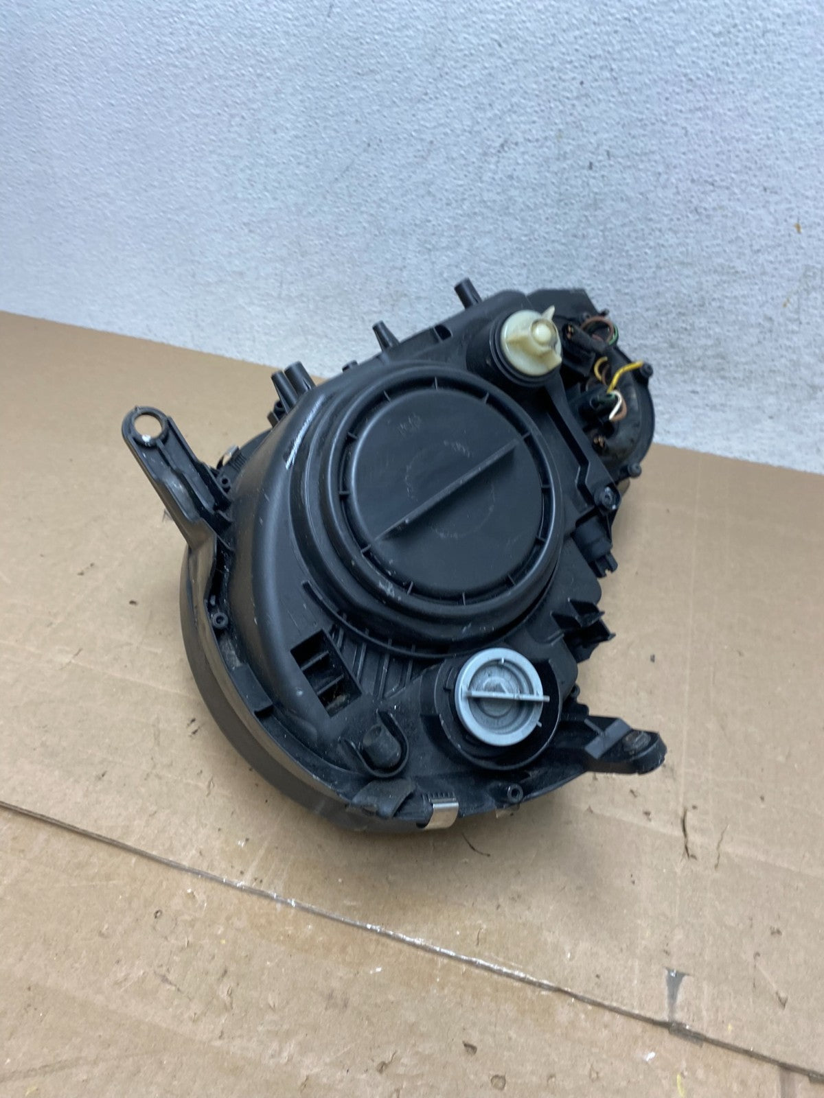 2003-2006 Mercedes E E320 E350 Class Right Passenger Halogen Headlight AE5943 DW5