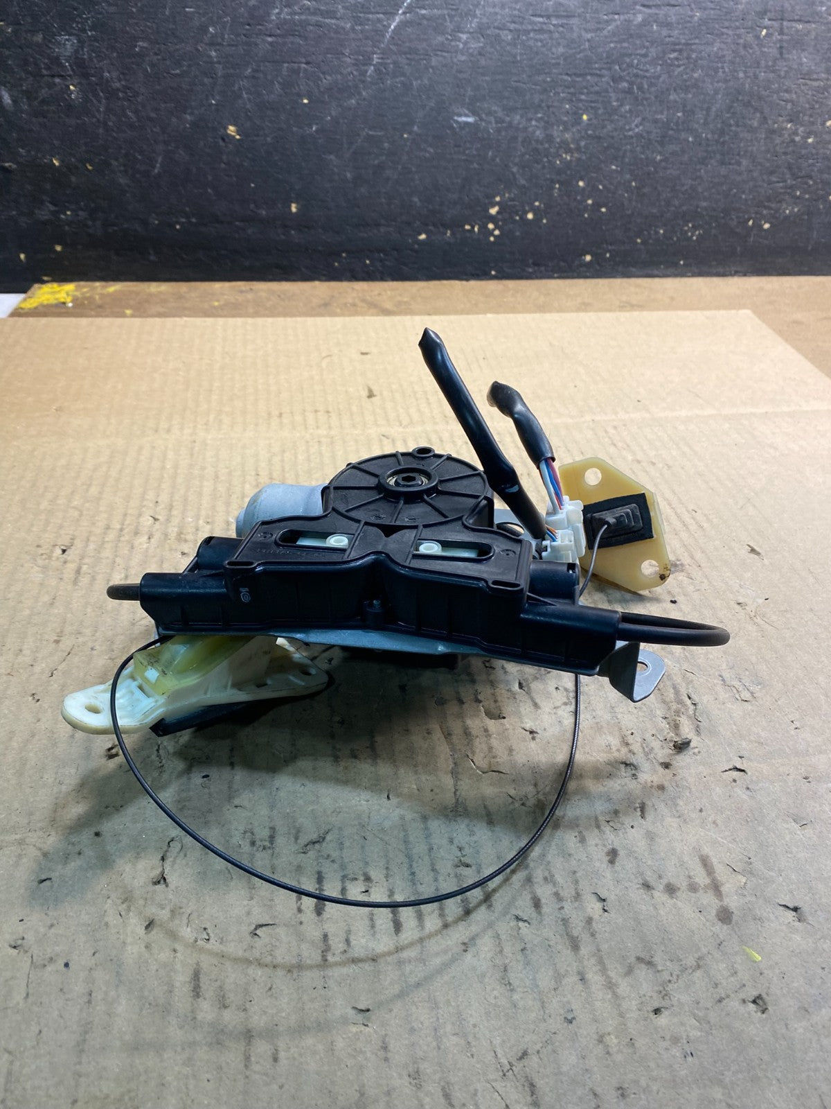 2011 to 2017 Nissan Quest Rear Left Side Power Sliding Door Motor Wire Z4744 DG1