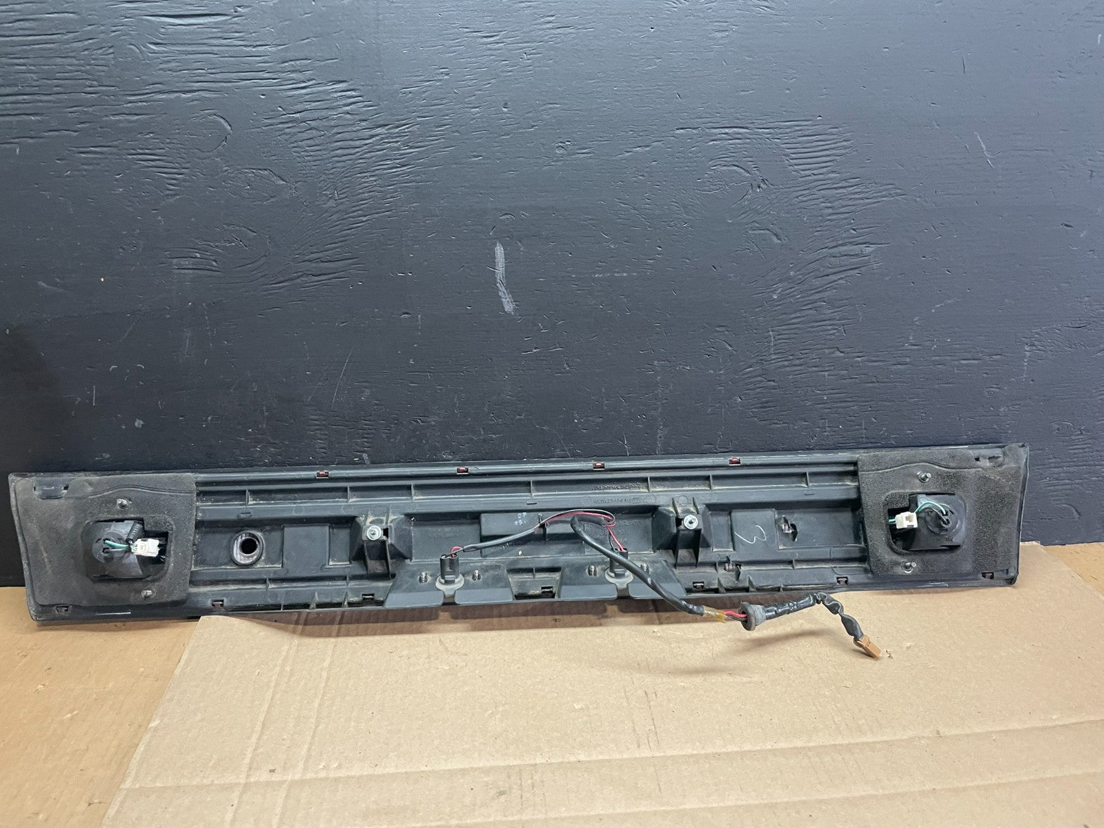 1995 - 1997 Nissan Sentra Tail Panel Rear Center Panel OEM 26540 1m200 AB7600 DG7