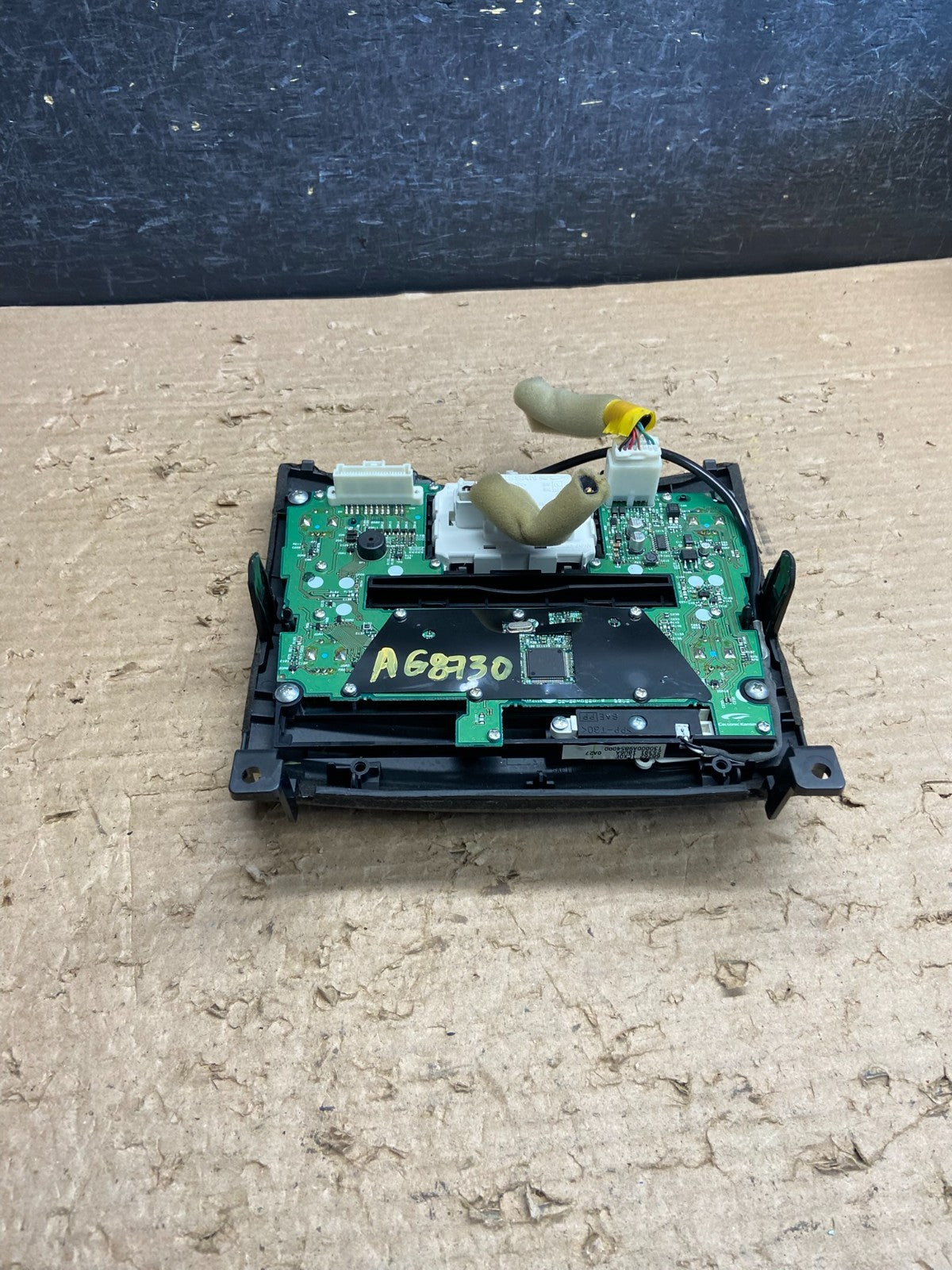 2009 to 2013 Infiniti G37 Radio Player Climate Control Panel Bezel ag8730 DG4