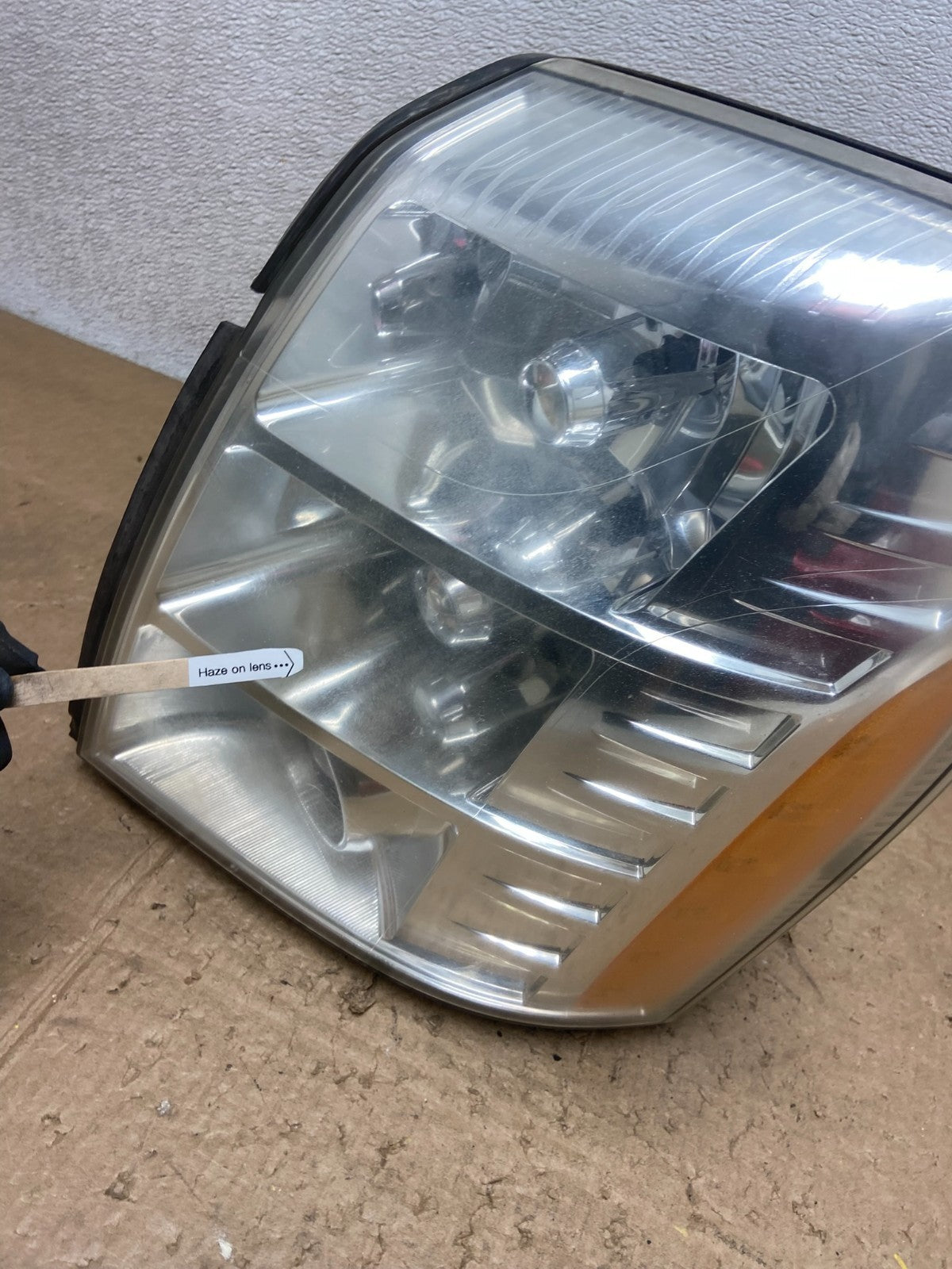 2007 - 2014 Cadillac Escalade Left Driver LH Side Xenon HID Headlight Y8230 DW5