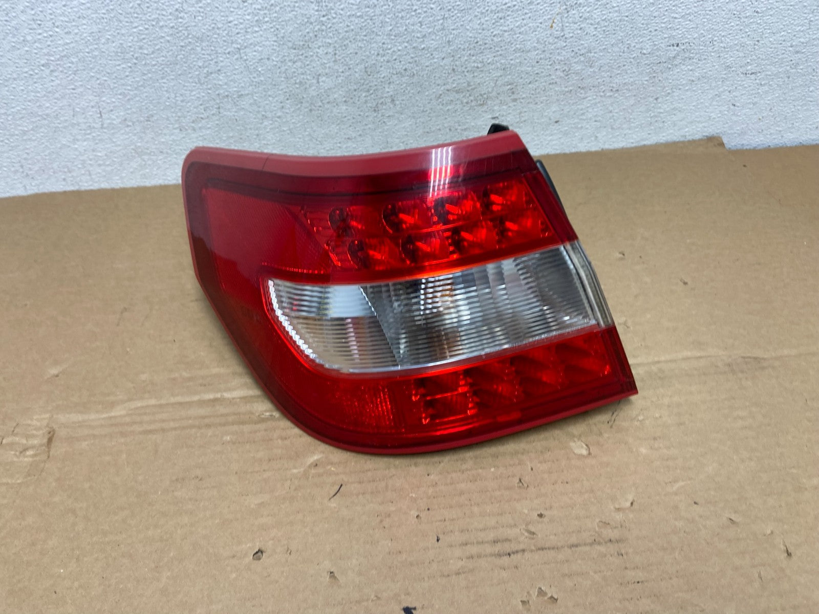 2007 to 2009 Lincoln MKZ Zephyr Left Driver Lh Side Tail Light AD3856 DW0
