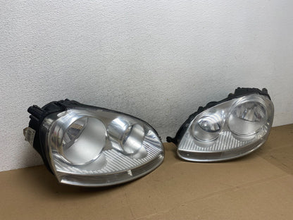 2005 to 2010 Volkswagen Jetta Left+Right Side Headlights Halogen AF4360 DW2