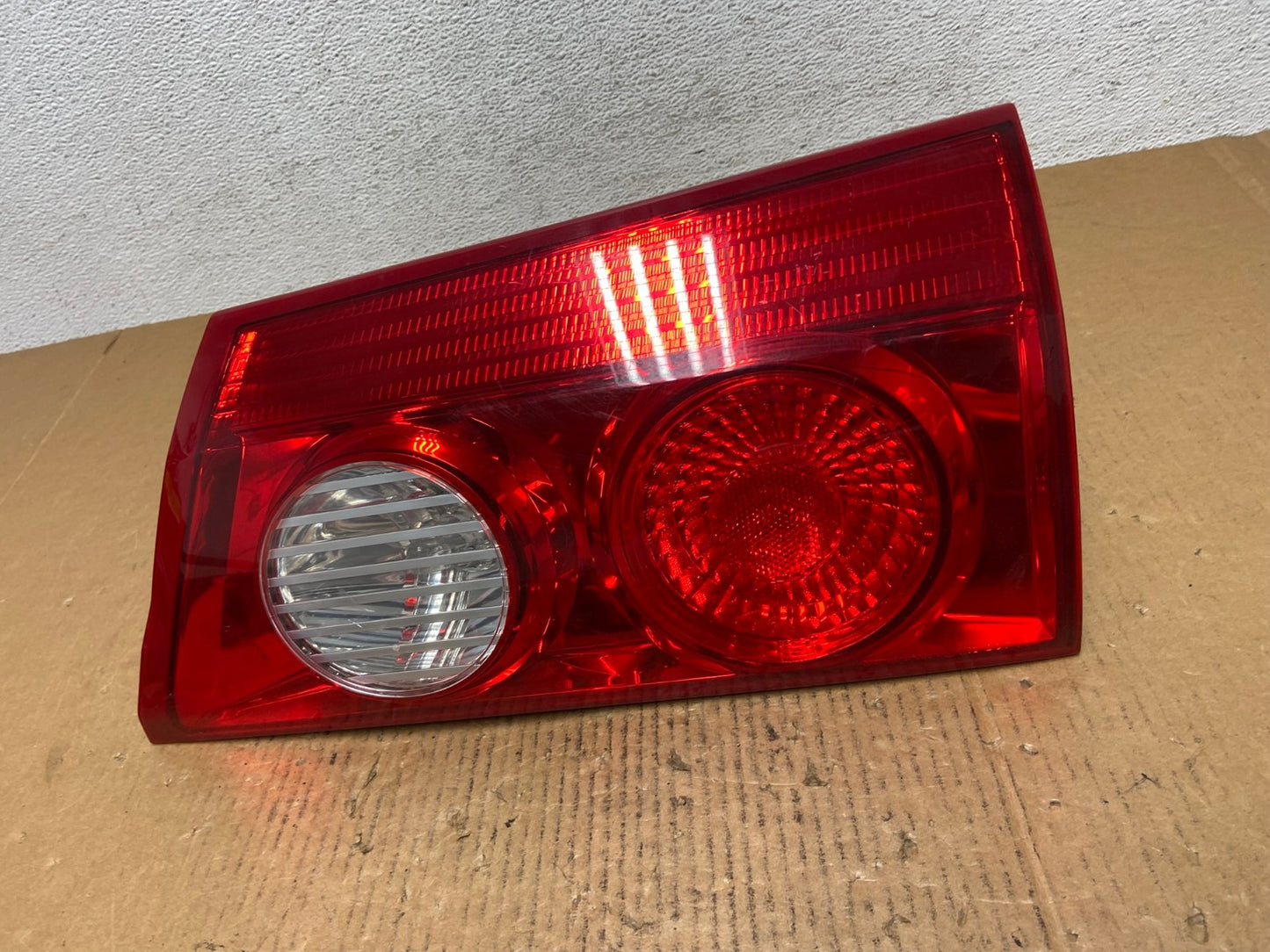 2006 - 2010 Toyota Sienna Right Passenger Side Rh Inner Tail Light AE0231 LK0