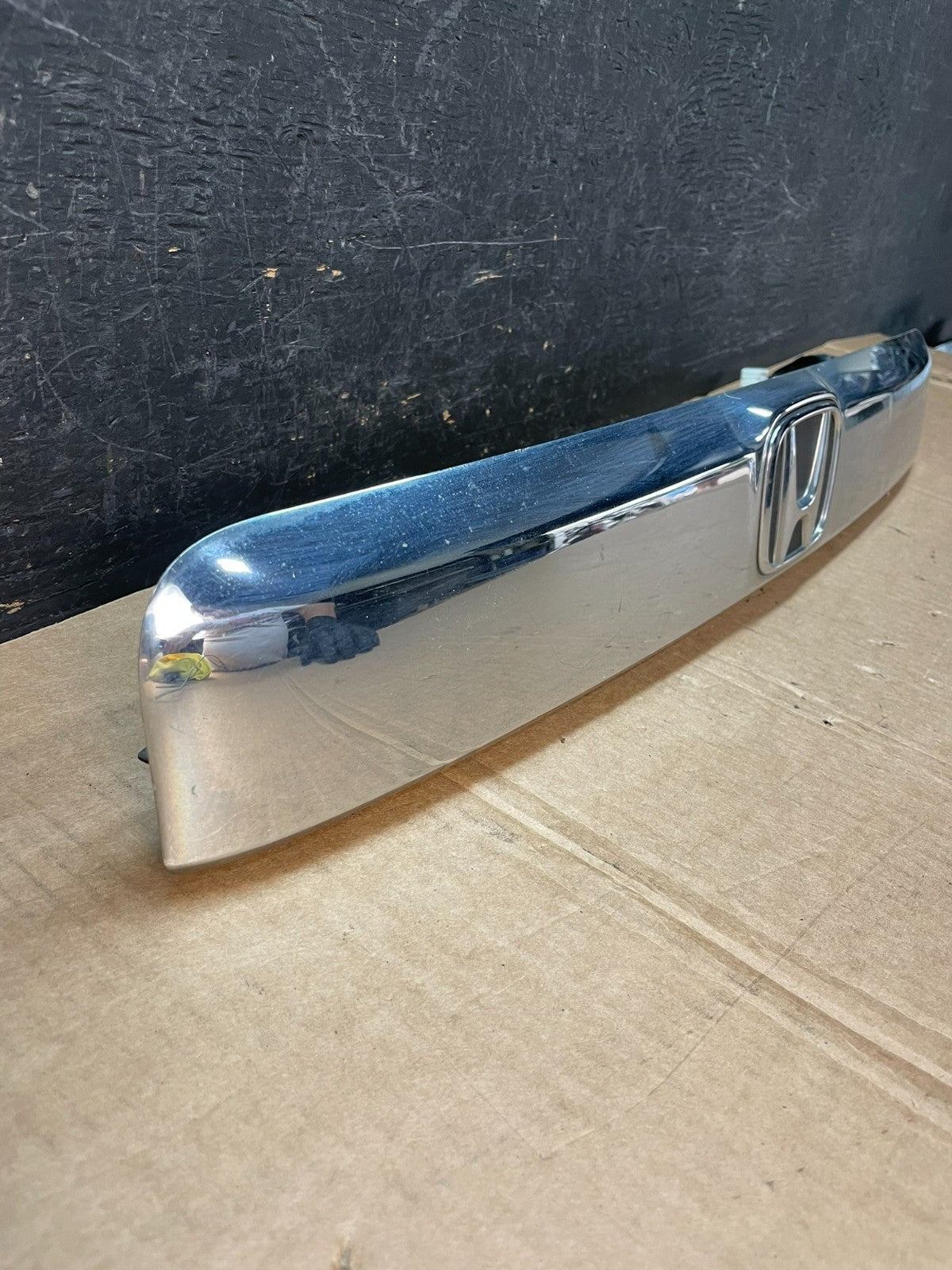 2009-2015 Honda Pilot Tailgate Trunk Handle Bezel Finish Molding Camera AE84572