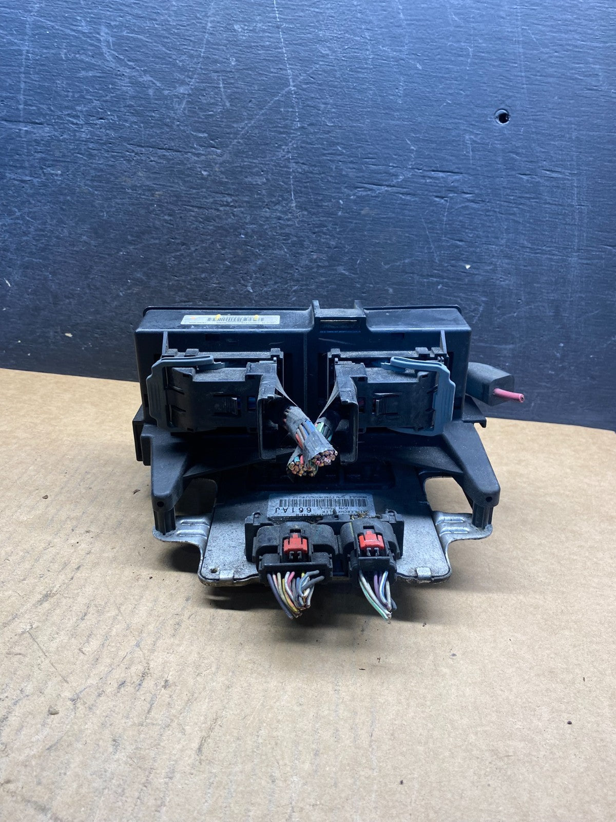 2005 2006 Dodge Durango Fusebox Fuse Box Relay Body BCM Module AH5023 DG1