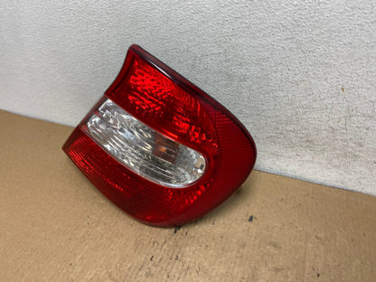 2002 2003 2004 Toyota Camry Tail Light Right Passenger Rh Side AG3233 LK1