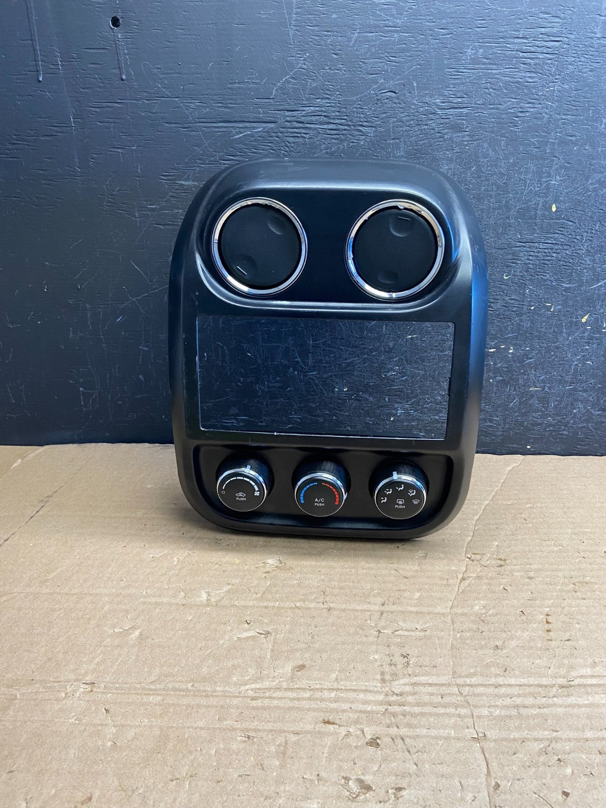2011 to 2017 Jeep Patriot Dash Climate Temperature Control Radio Bezel AF2042 DW0