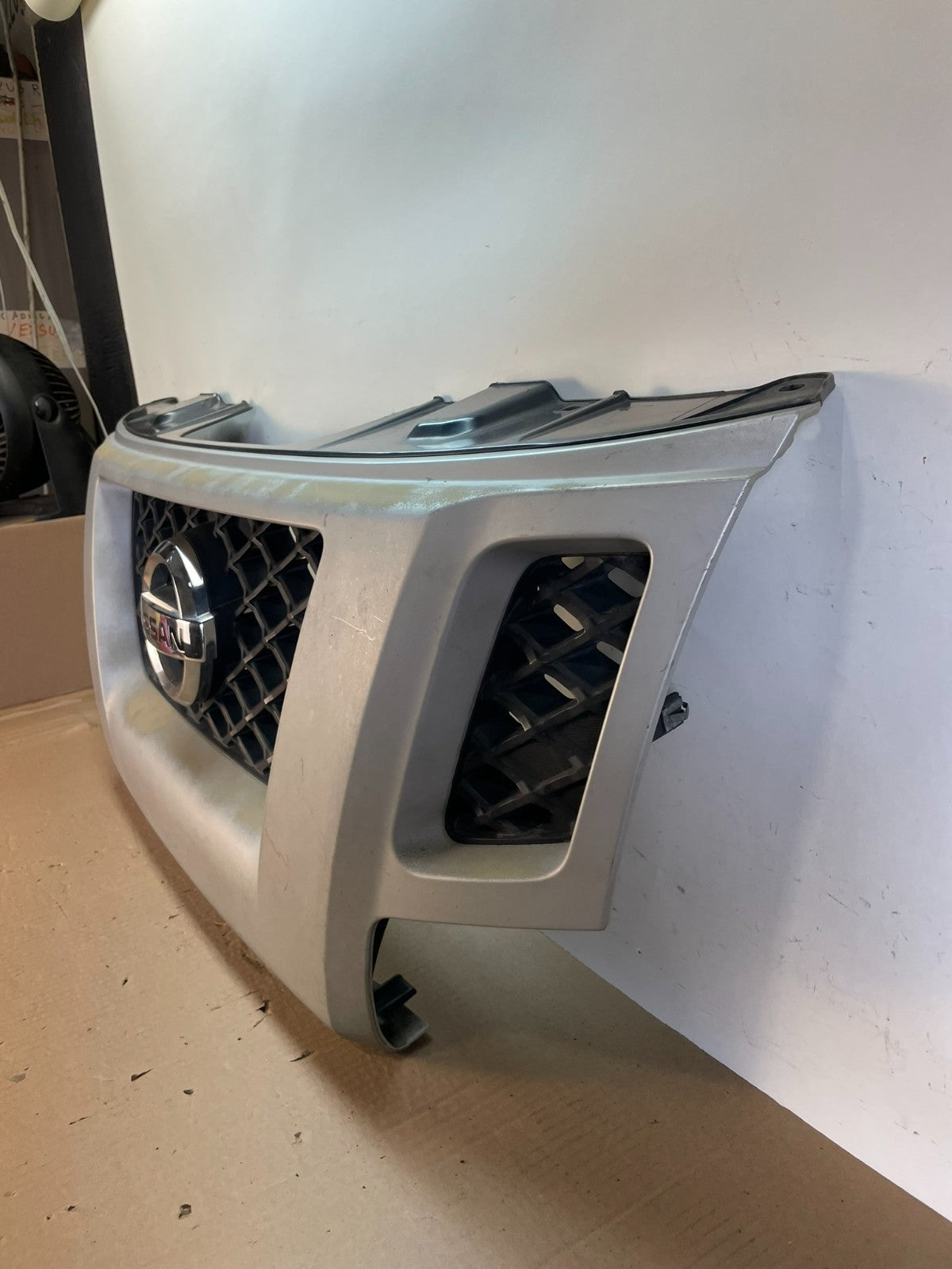 2009 to 2013 Nissan Xterra Front Upper Grill Grille AH6541DG1
