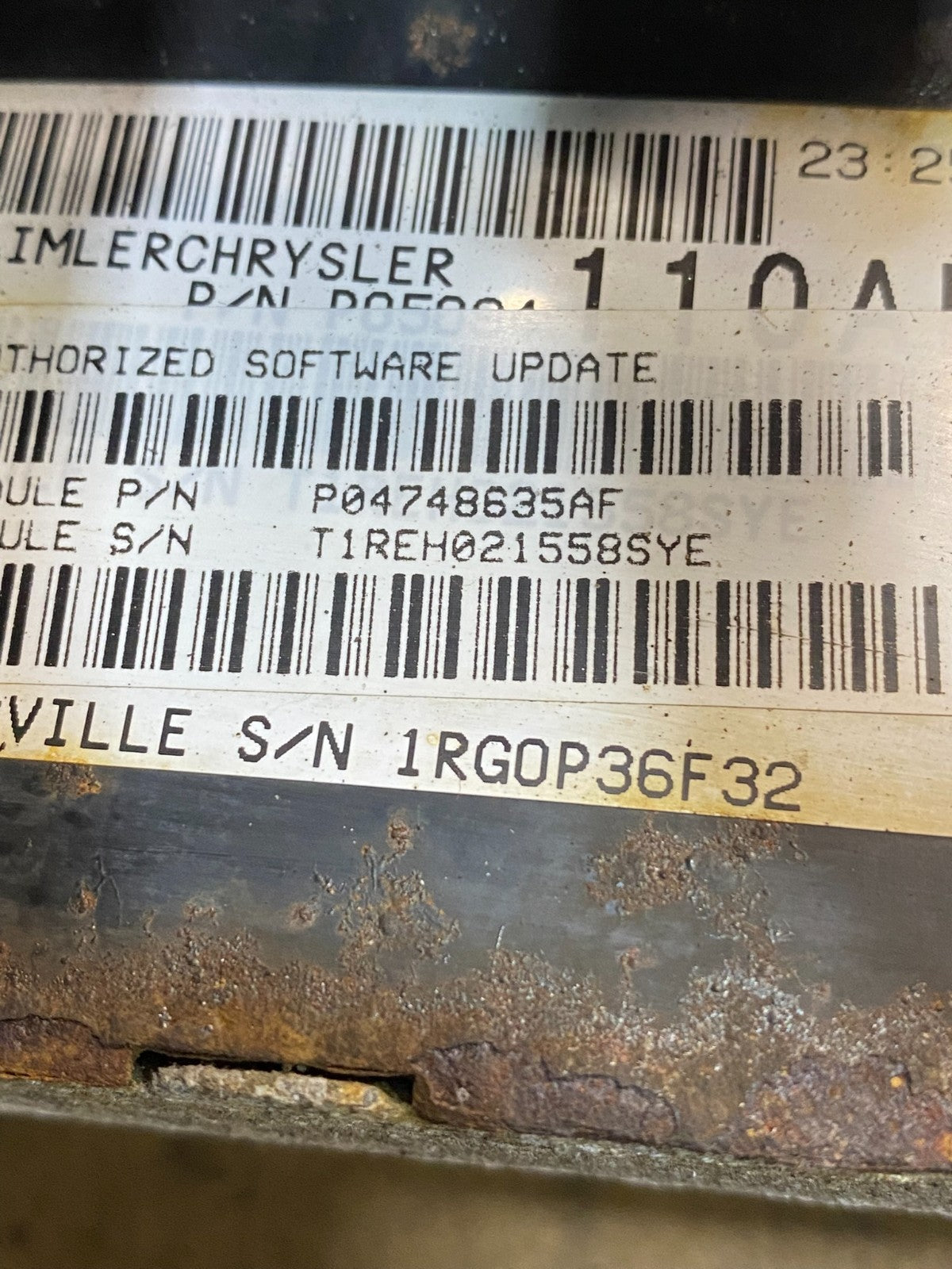 2005 Chrysler Caravan 3.3L Engine Control Unit ECU p04748635af AD5112 DG2